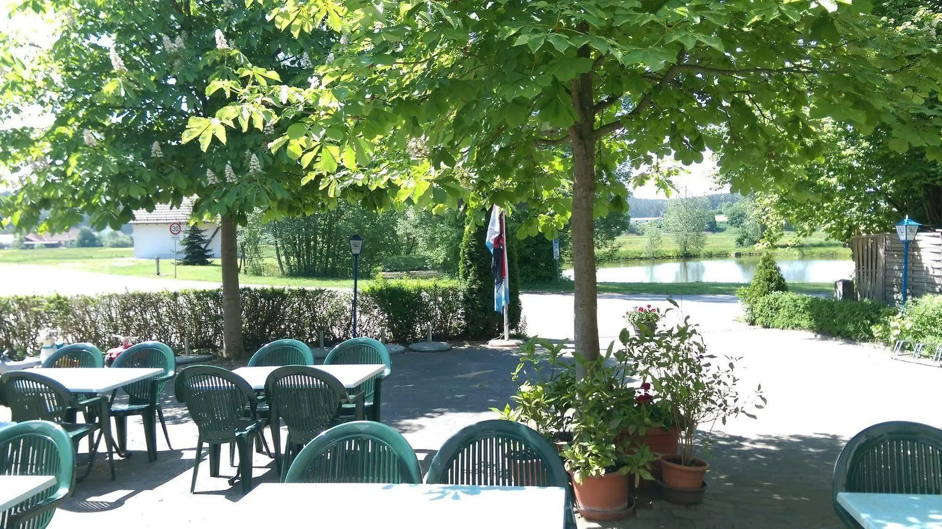 Gasthaus Pension Rezatgrund Windsbach 2*,